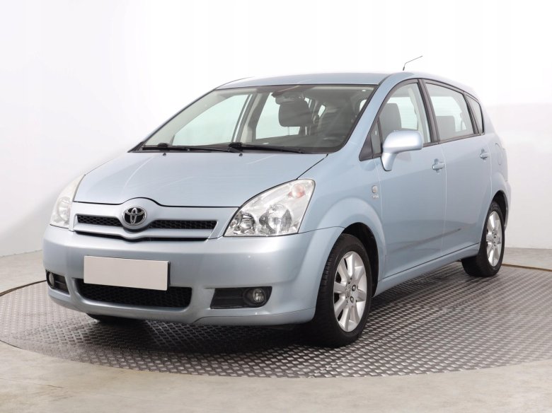 Toyota corolla verso 2006 дизель