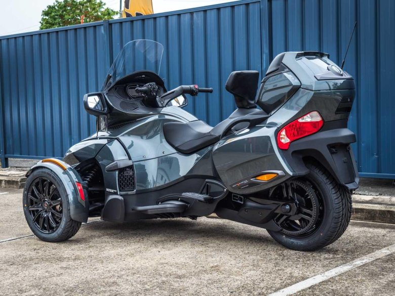 Brp can-am spyder rt