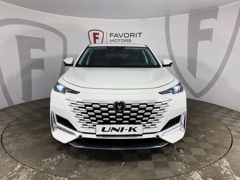 Changan uni k белый