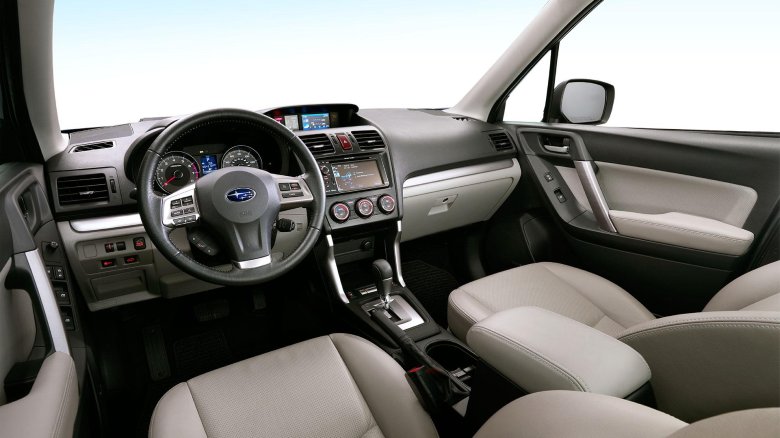 Subaru forester 2013 салон