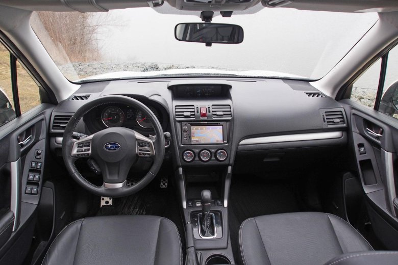 Subaru forester 2011 салон