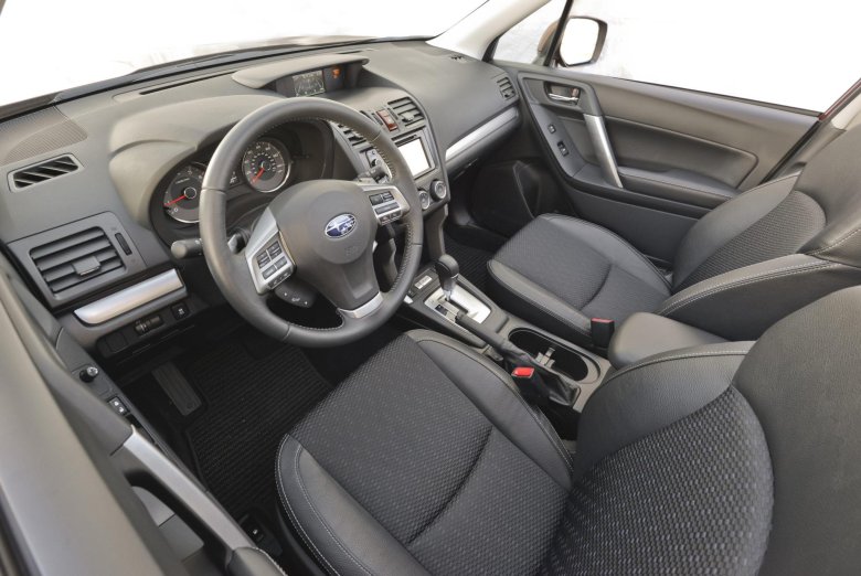 Subaru forester 2014 салон