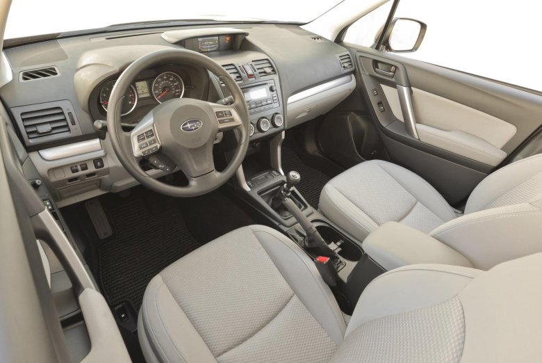 Subaru forester салон