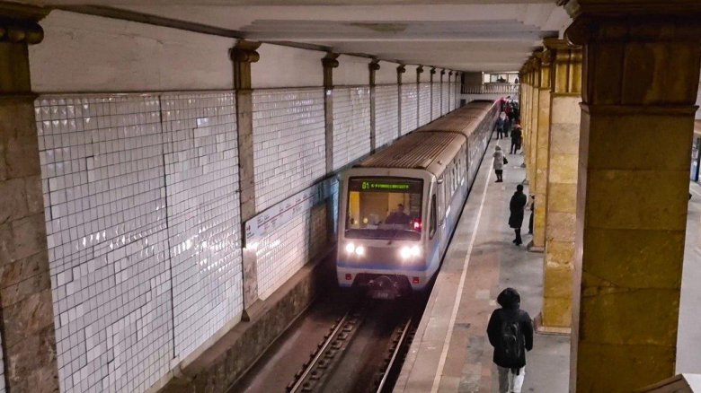 81-740.1 русич на сокольнической линии