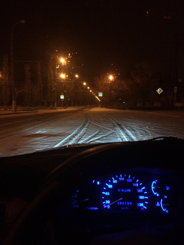 Ночной вид из машины