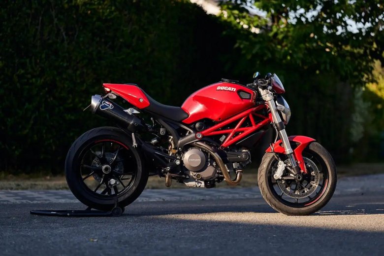 Ducati monster 796
