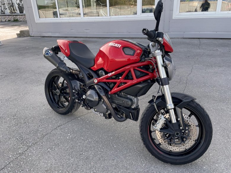 Ducati monster 796