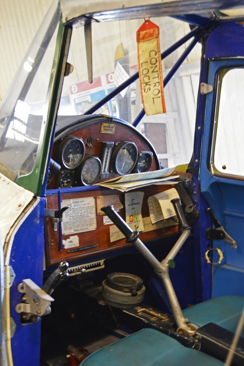 Як-18т кабина