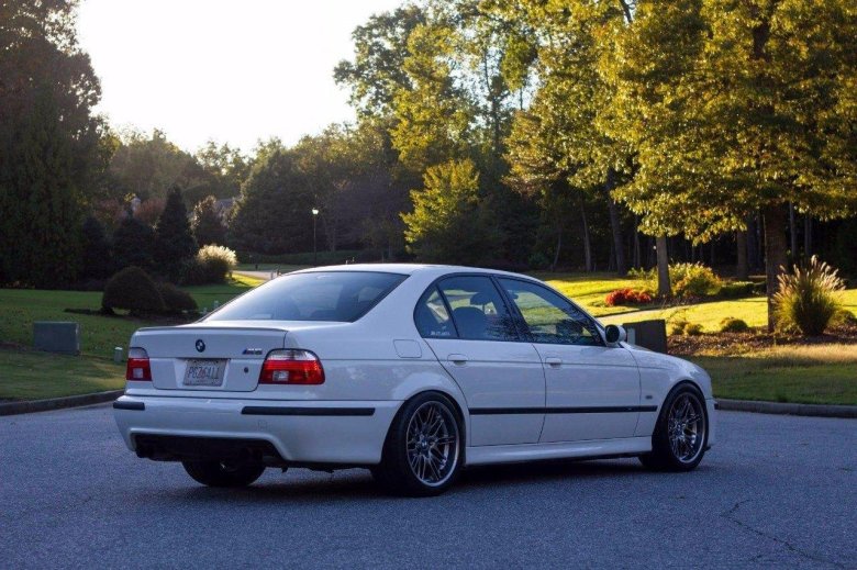 Bmw m5 e39 white