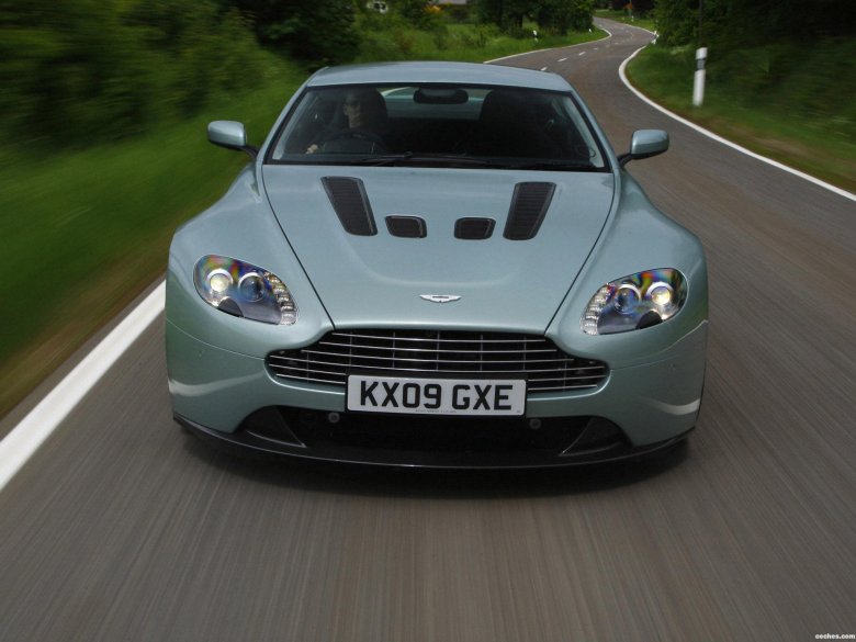 Aston martin v12 vantage