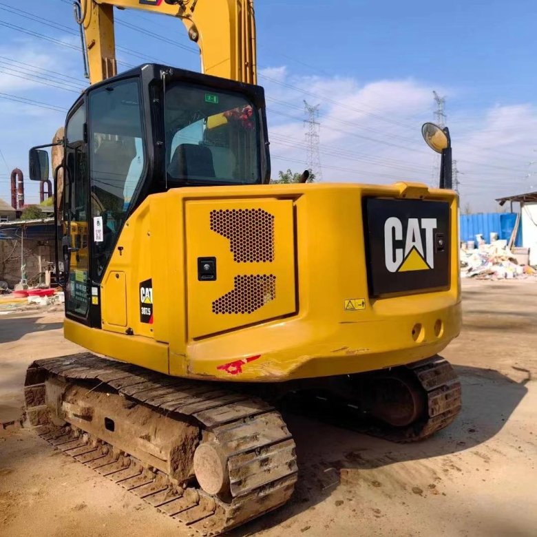 Экскаватор на гусеничном ходу