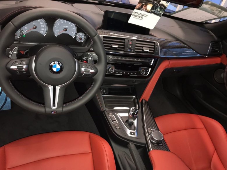 Бмв м4 салон