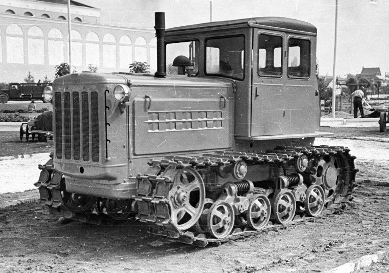 Гусеничный трактор дт 75