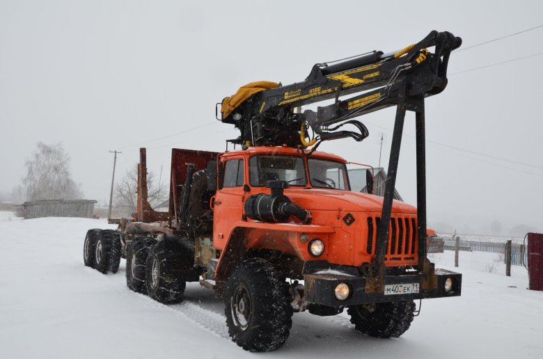 Урал 4320 лесовоз