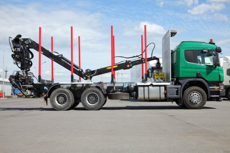 Сортиментовоз скания с кму