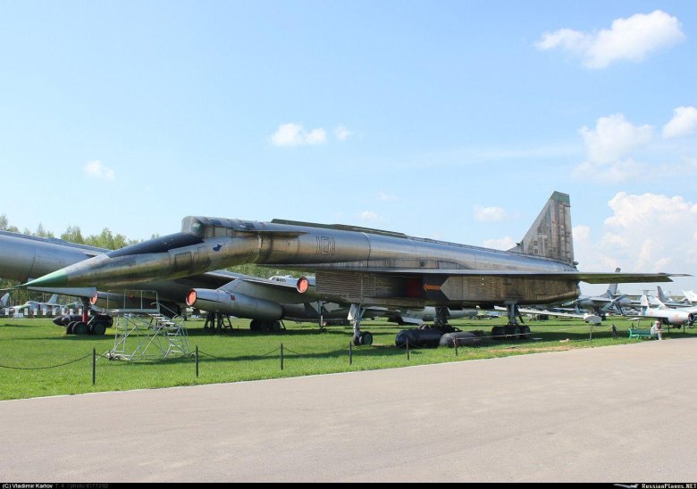 Музей авиации в монино т4 100