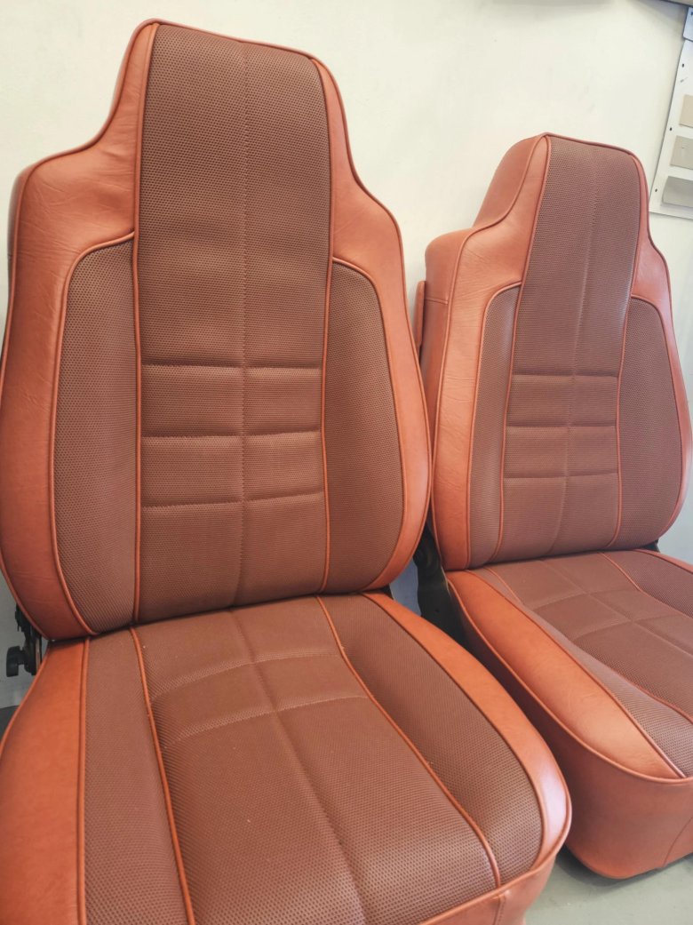Кожаные сиденья