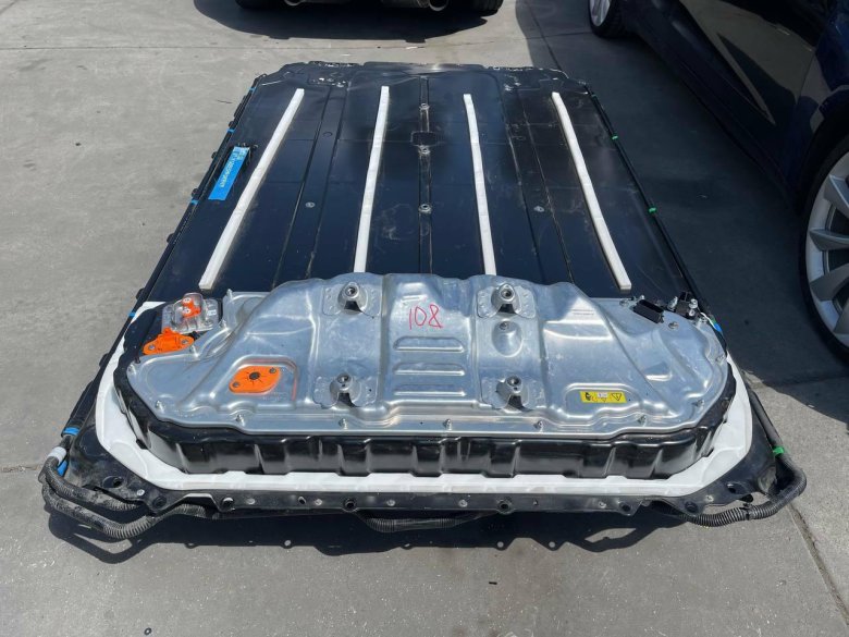 Батарея tesla model y