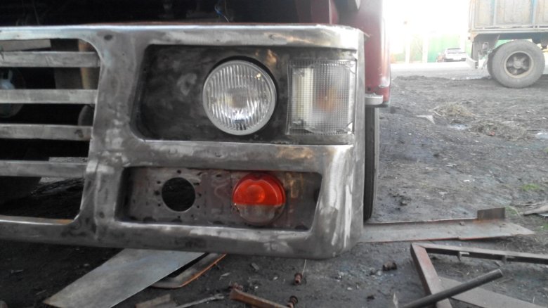 Передний бампер камаз