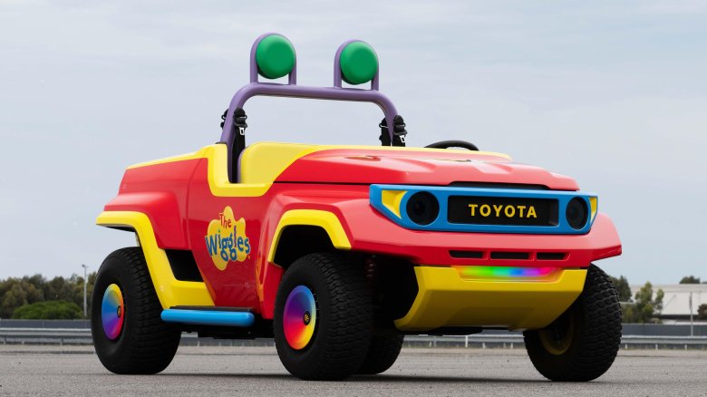 Детский электромобиль