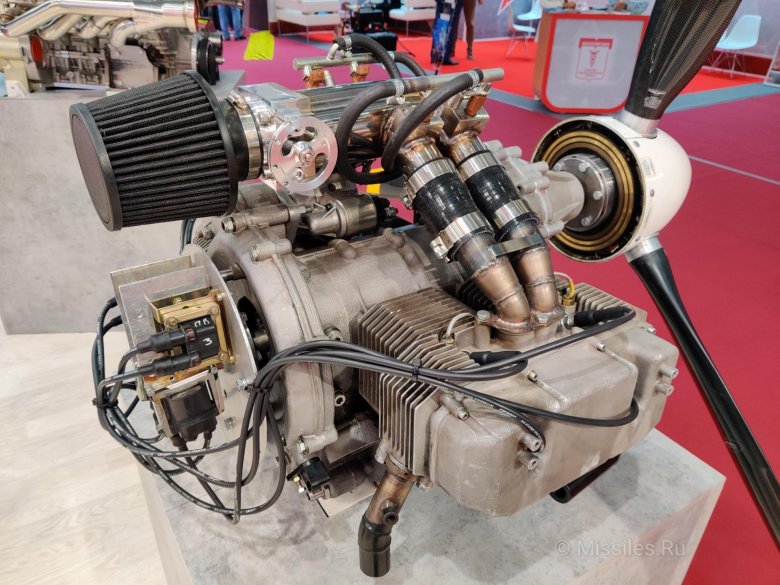 Поршневой авиационный двигатель