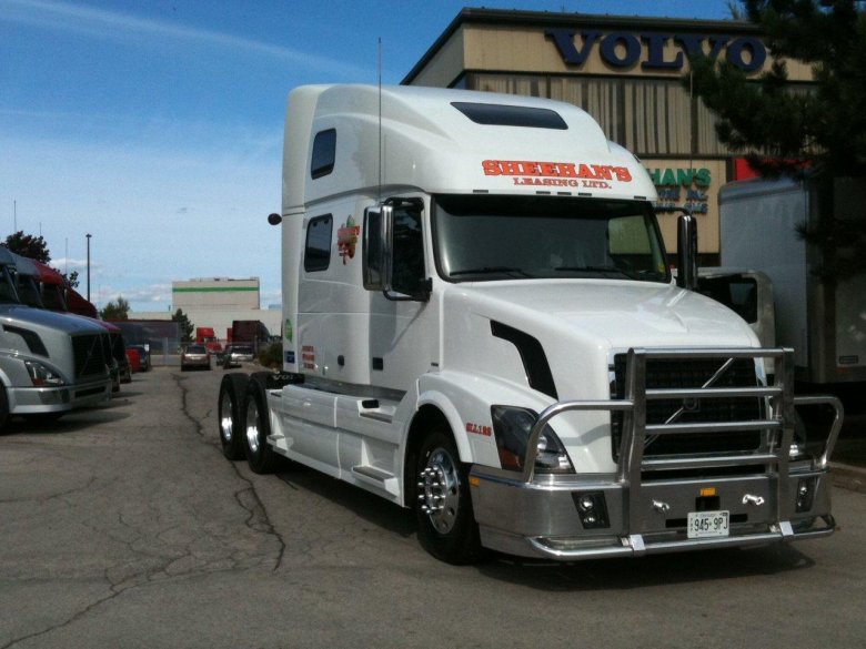 Volvo vnl 670 2004