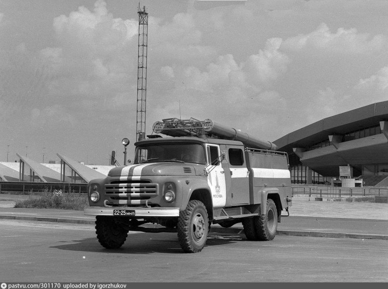 Пожарная автоцистерна зил 130