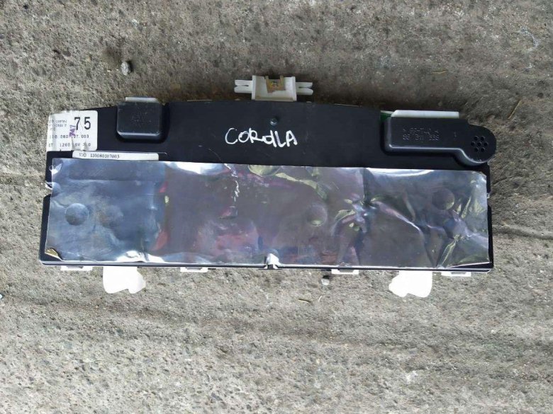 Тойота сиента панель приборов