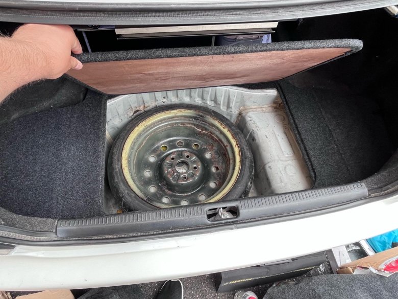 Пол багажника