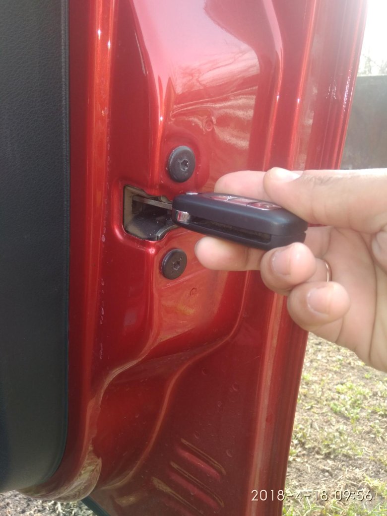 Дверной замок лада веста