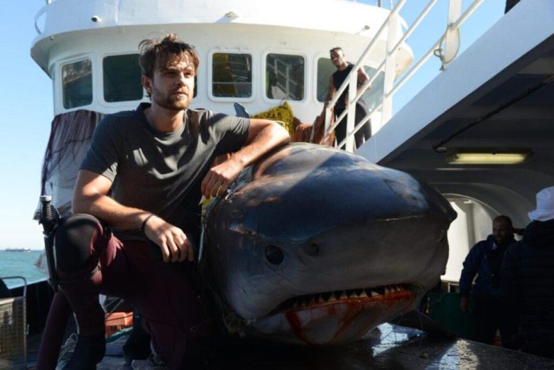 Глубокое синее море фильм 2020