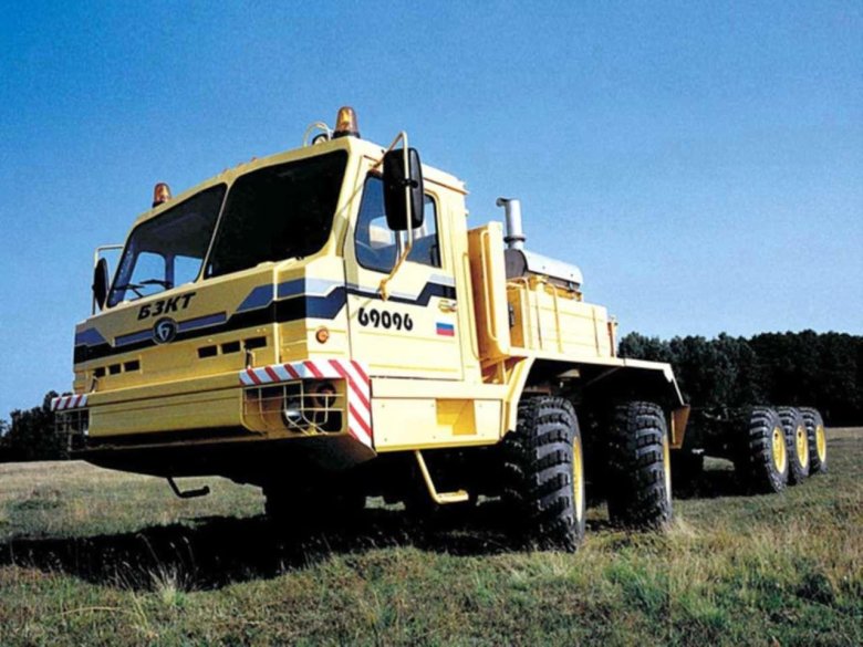 Тягач баз-69096