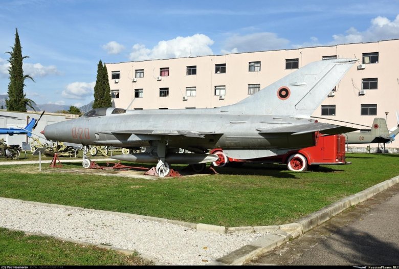 Миг-15 ввс албании