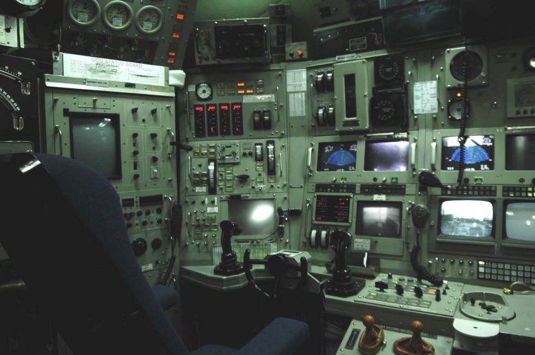 Внутри подводной лодки борей