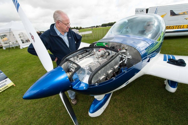 Двигатели самолета