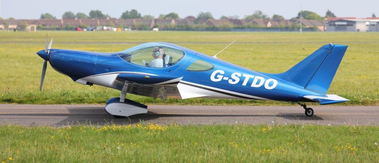 Самолет bristell