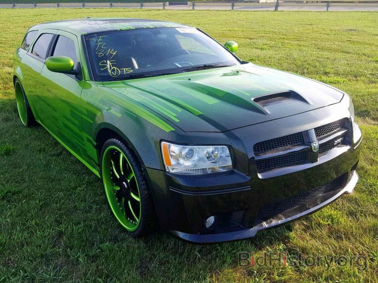 Dodge magnum srt8
