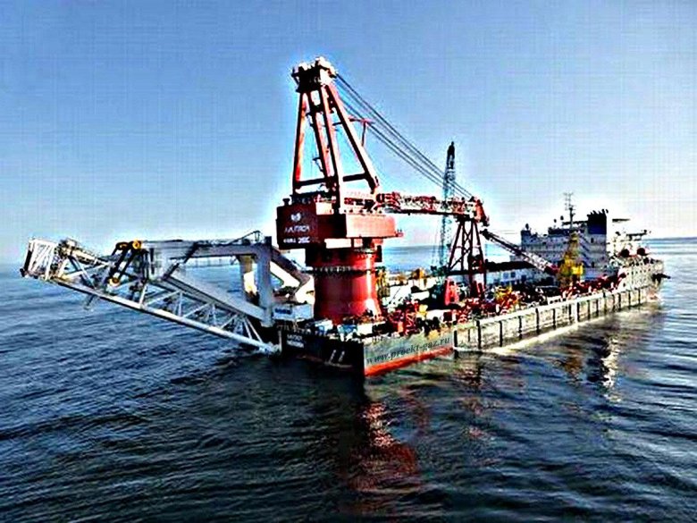 Трубоукладочная баржа «фортуна»