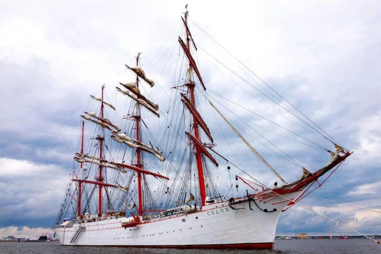 Парусный барк седов