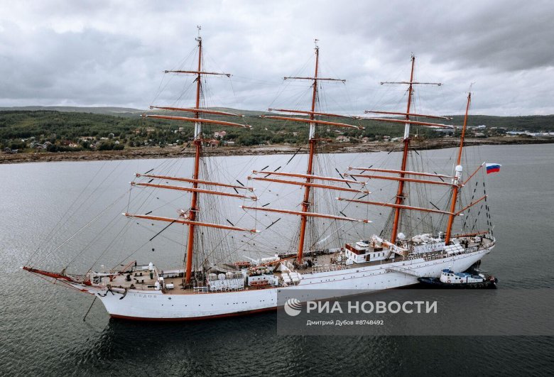 Барк седов в мурманске