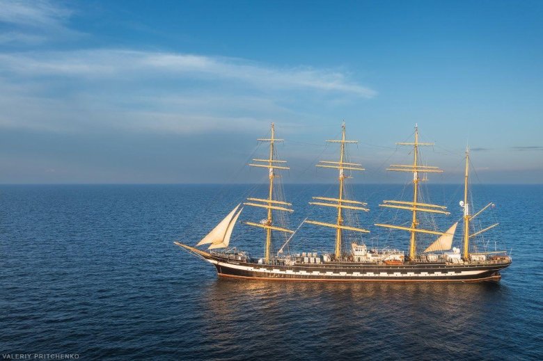 Парусный корабль крузенштерн