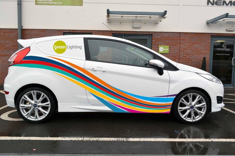 Наклейка автомобильная