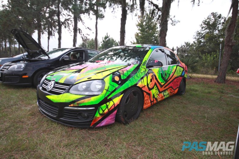 Разрисованная машина