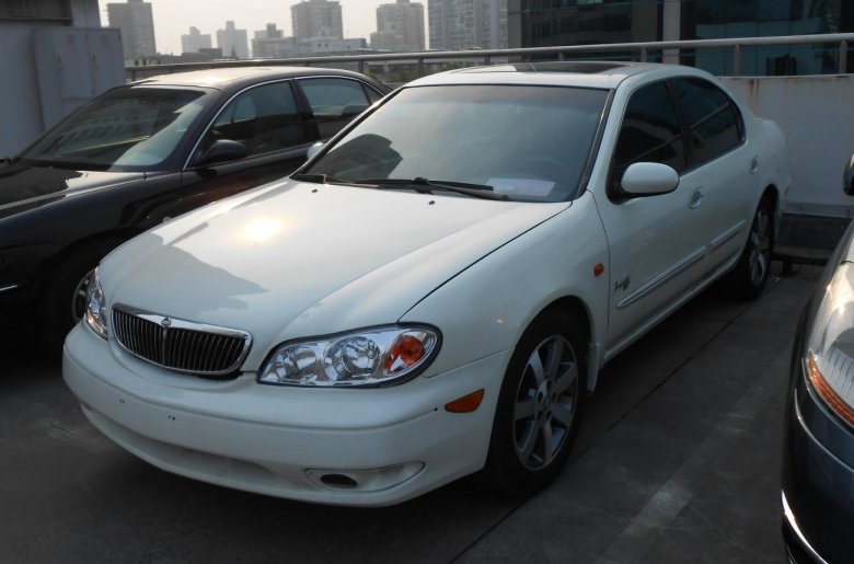 Nissan cefiro 2002