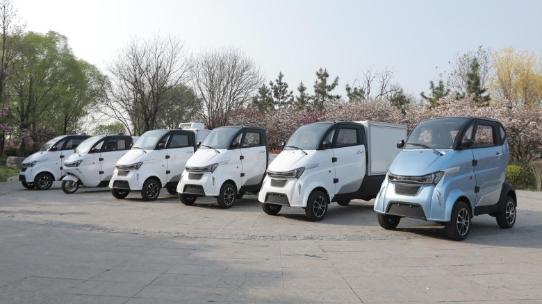 Электромобиль eec l6c