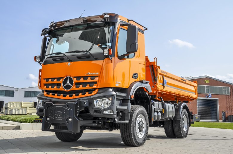 Mercedes-benz arocs самосвал 4x4