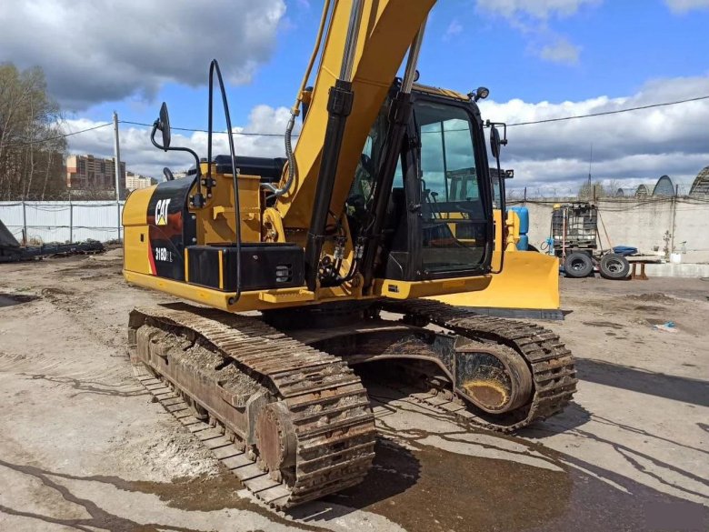 Caterpillar 318d2l