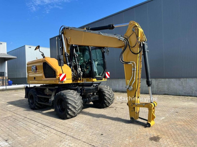 Экскаватор на колесном ходу