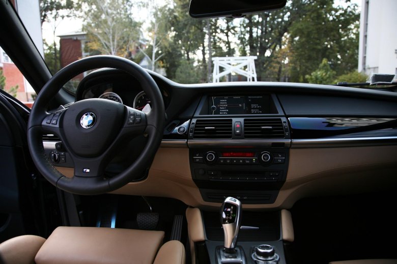 Бмв икс 6 салон