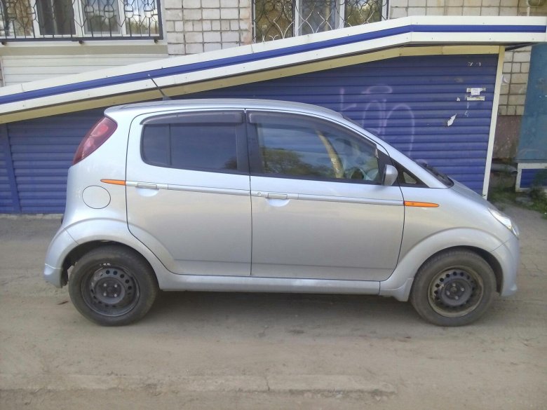 Субару р2 2009